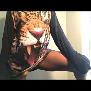 Xl graphic Tee ( cool kids only)